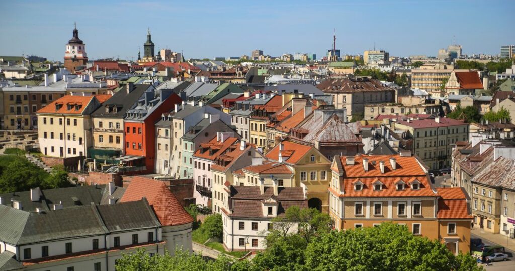 Panorama kolorowej starówki w Lublinie – zimowa przerwa w nauce i odliczanie do ferii Lubelskie